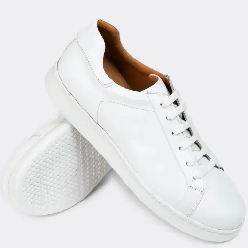 系帶皮革運動鞋